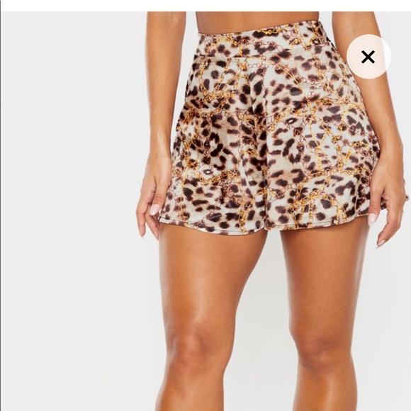 Prettylittlething brown leopard print satin short - Picture 2 of 8